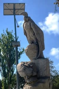 Imagen escultura Los Cóndores