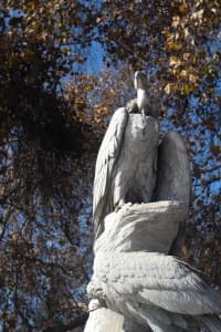 Imagen escultura Los Cóndores